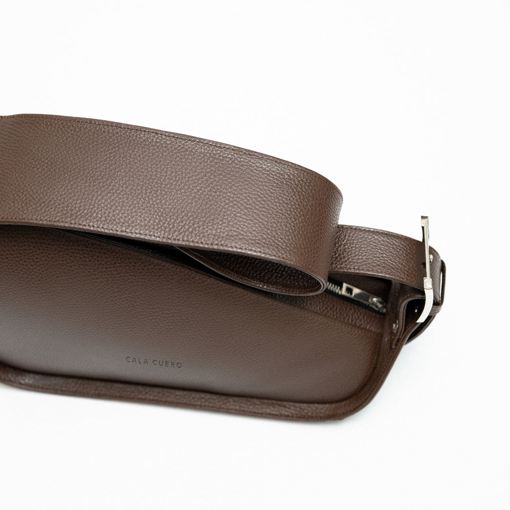 Arco Crossbody Bag Brown (001)
