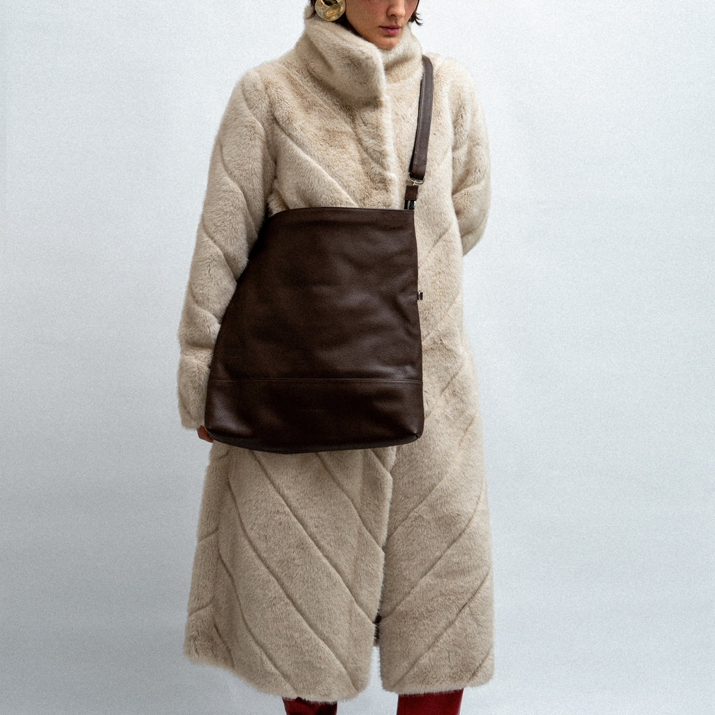 Levante Convertible Clutch Brown (002)